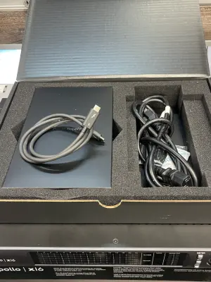 Universal Audio - UA-APX16/HE 2